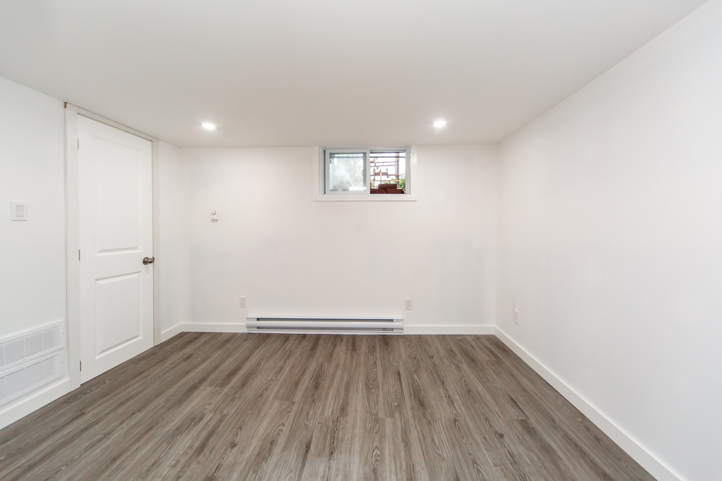 405-gilbert-ave-toronto-38