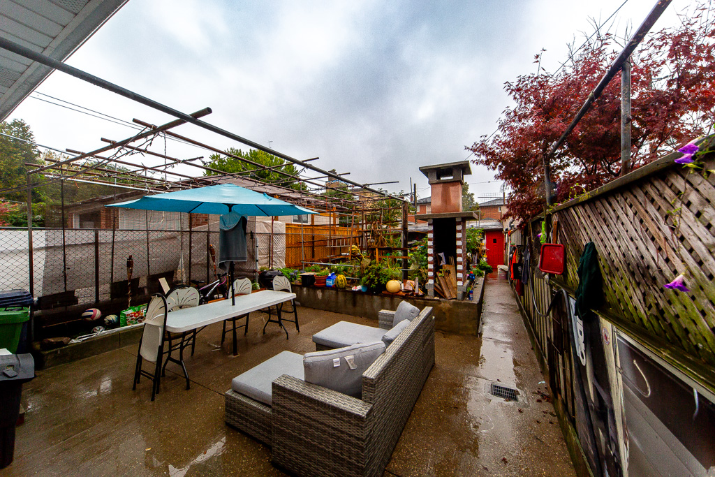 405-gilbert-ave-toronto-46