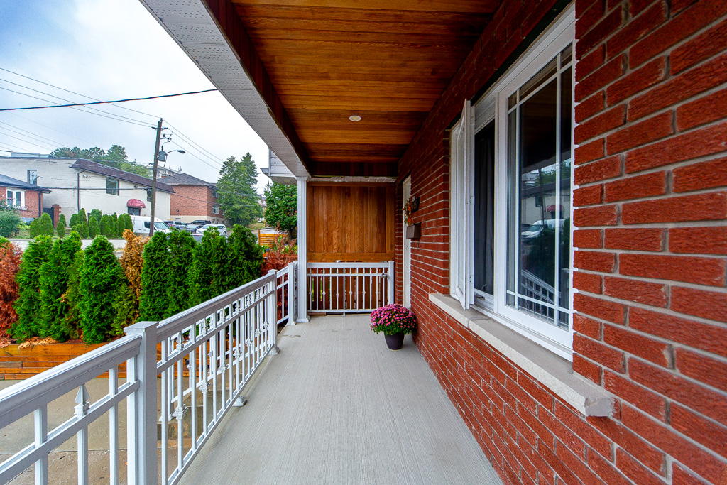 405-gilbert-ave-toronto-7