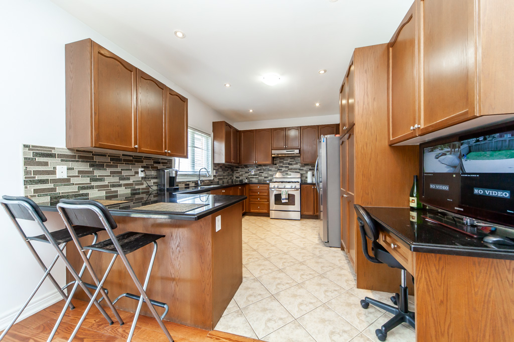 50-bartsview-cir-stouffville-v2-17