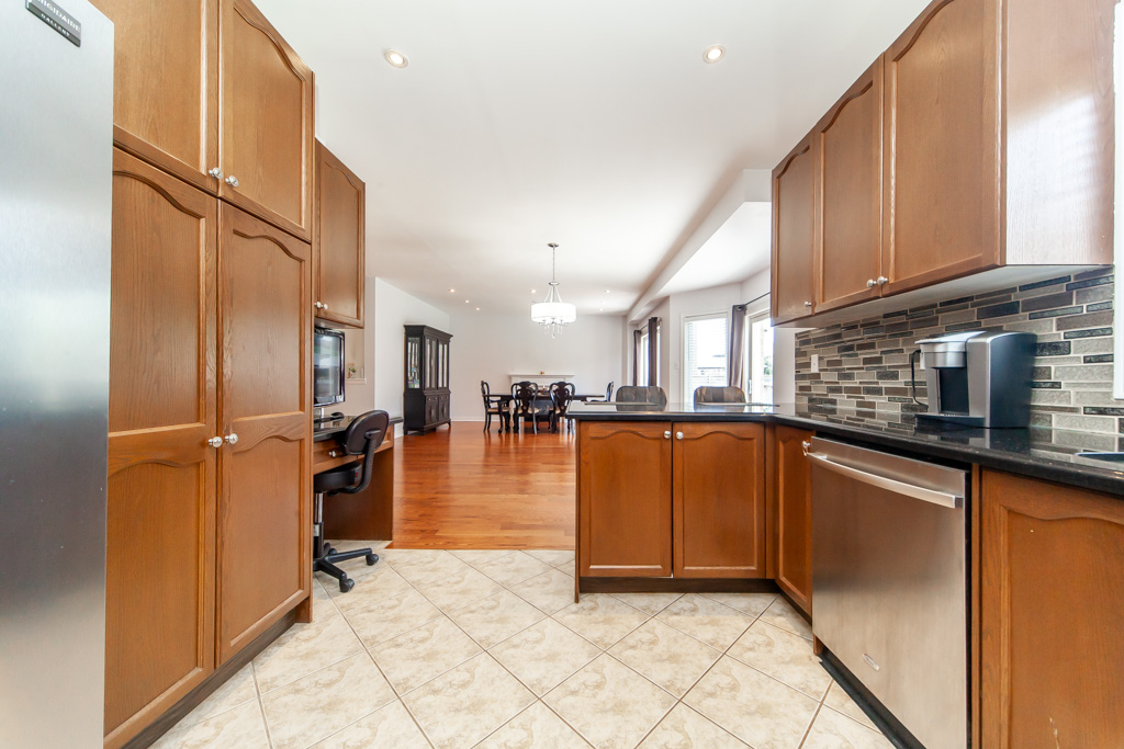 50-bartsview-cir-stouffville-v2-19