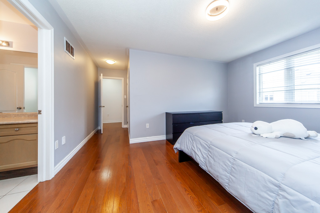 50-bartsview-cir-stouffville-v2-35