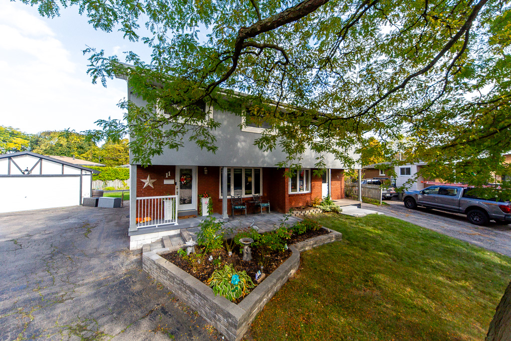 11-carrington-ct-hamilton-4