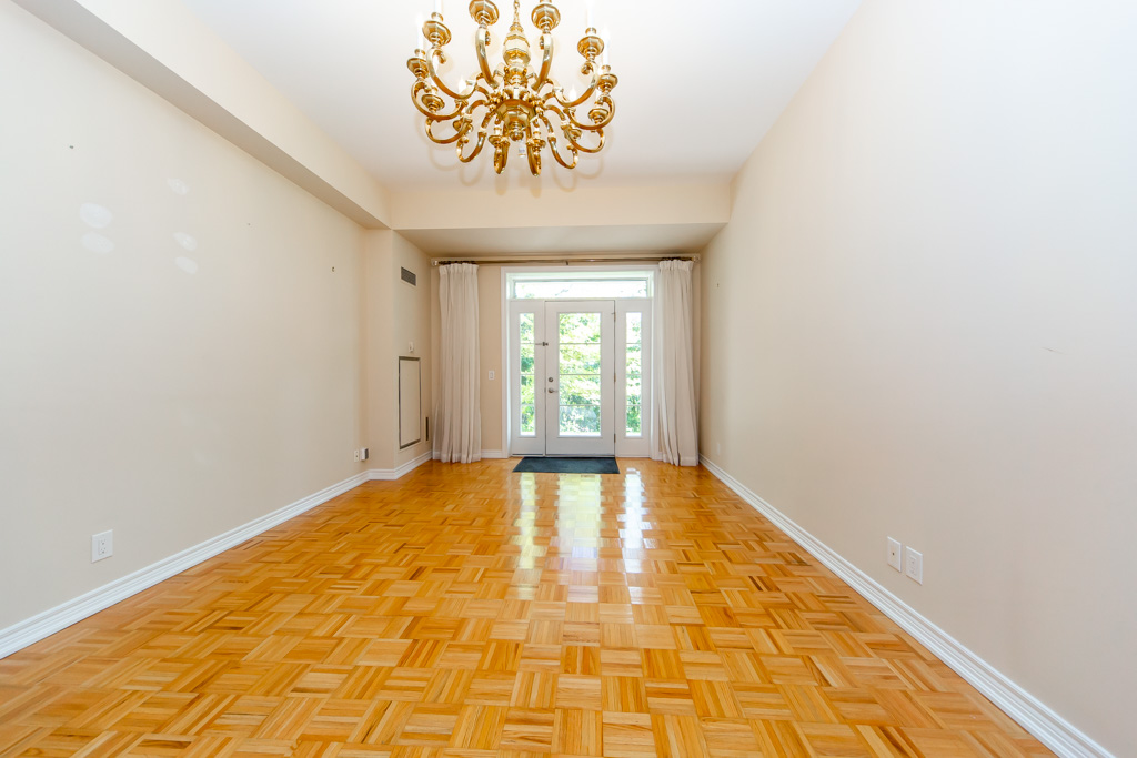 6-9519-keele-st-maple-11