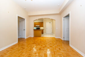 6-9519-keele-st-maple-14