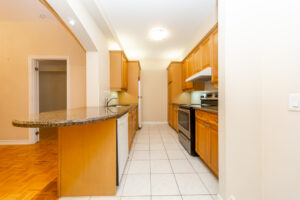 6-9519-keele-st-maple-18