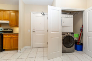 6-9519-keele-st-maple-29