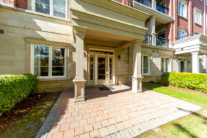 6-9519-keele-st-maple-38