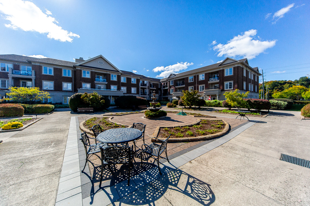 6-9519-keele-st-maple-46