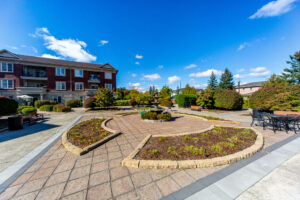 6-9519-keele-st-maple-47