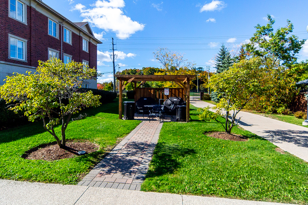 6-9519-keele-st-maple-48