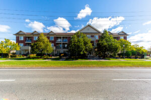 6-9519-keele-st-maple-49