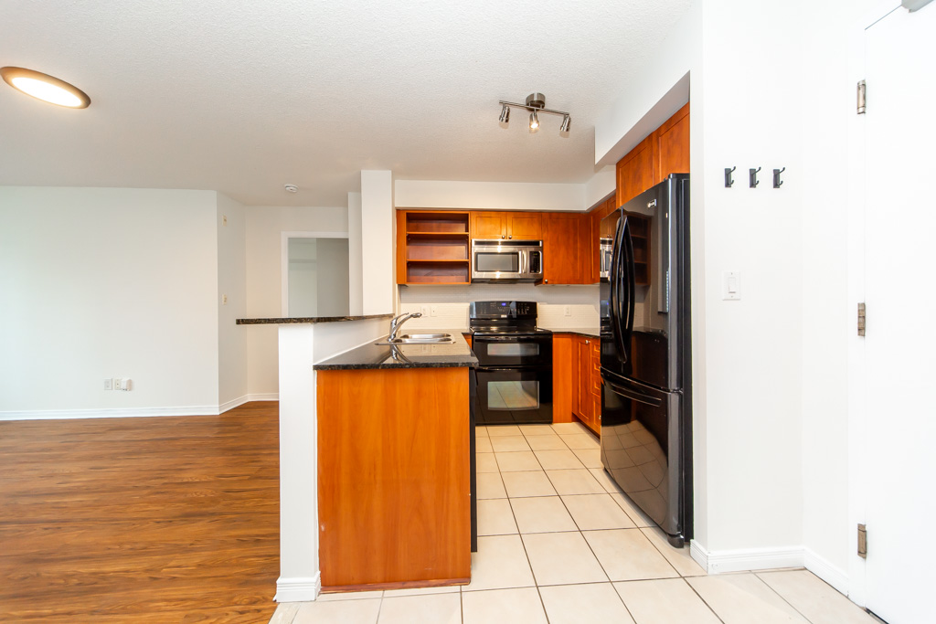 512-120-dallimore-cir-toronto-24