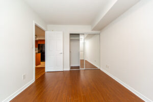 512-120-dallimore-cir-toronto-34