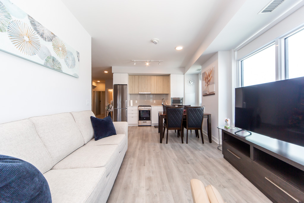 1007-30-upper-mall-way-vaughan-19