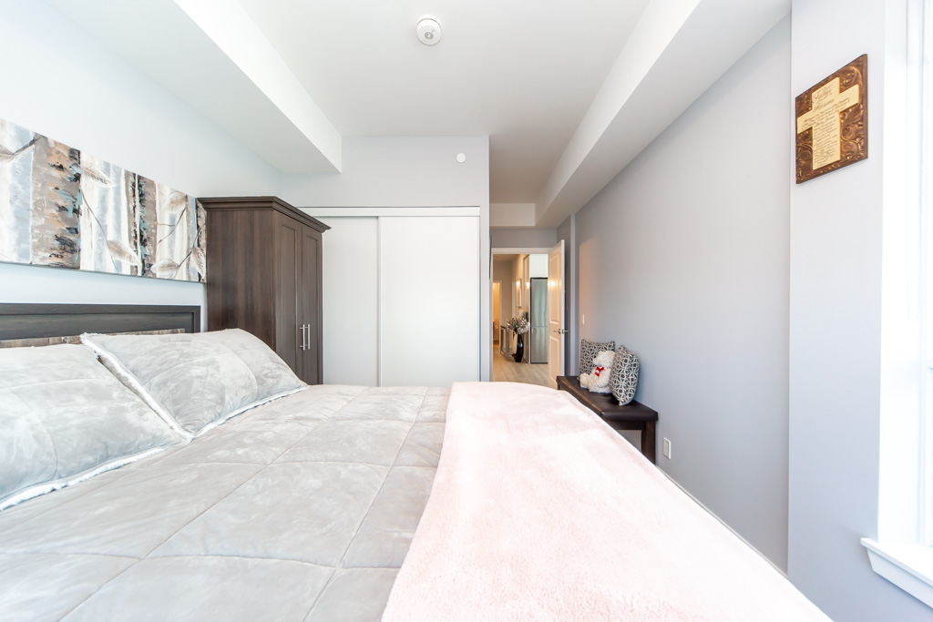 1007-30-upper-mall-way-vaughan-30