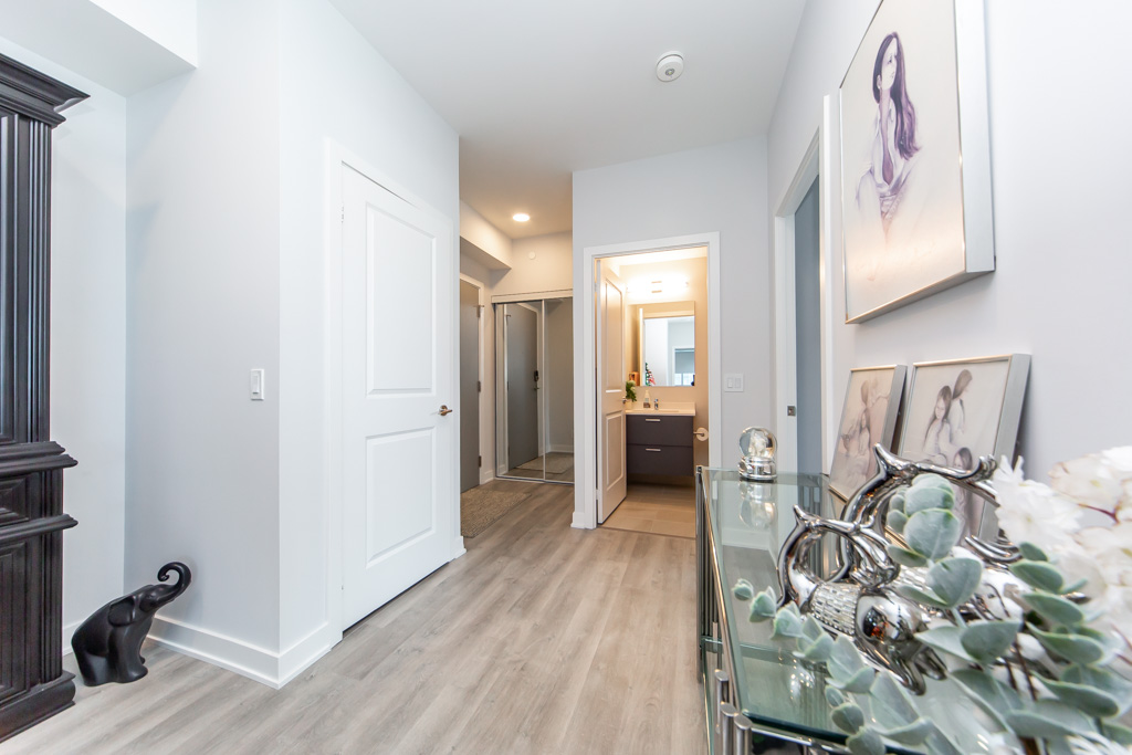 1007-30-upper-mall-way-vaughan-33