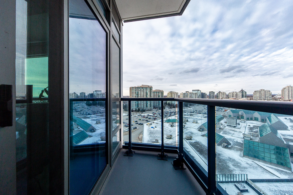 1007-30-upper-mall-way-vaughan-41