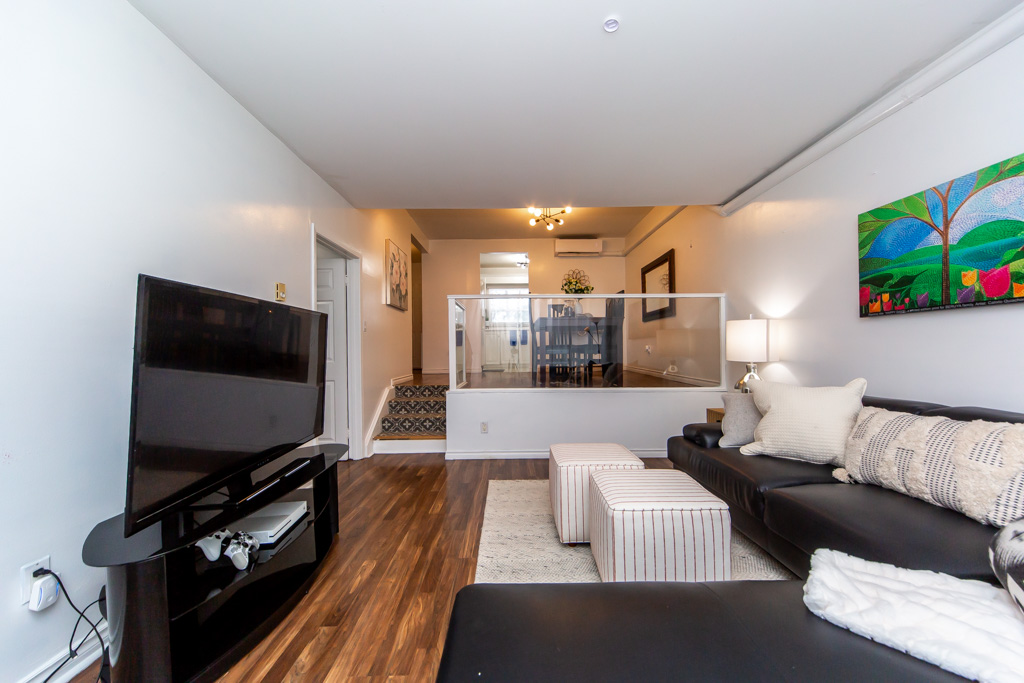 143-34-venetian-cres-north-york-17