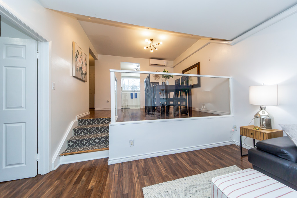143-34-venetian-cres-north-york-18