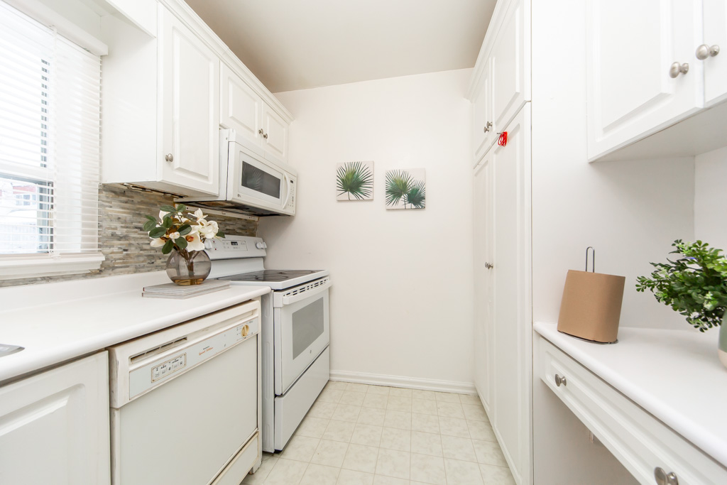 143-34-venetian-cres-north-york-22