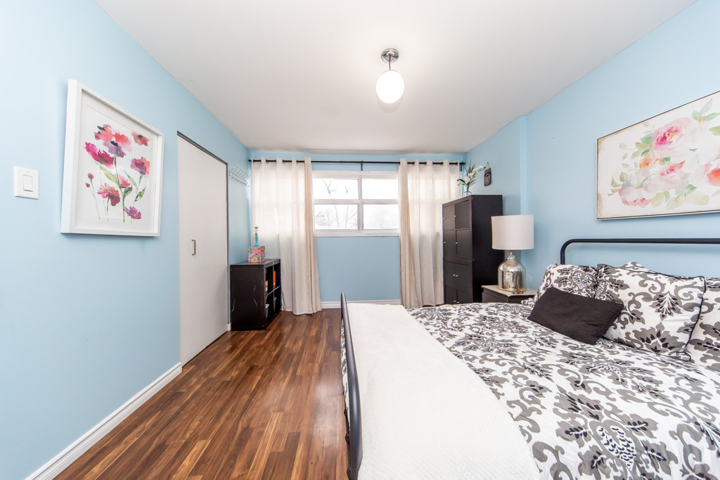 143-34-venetian-cres-north-york-33