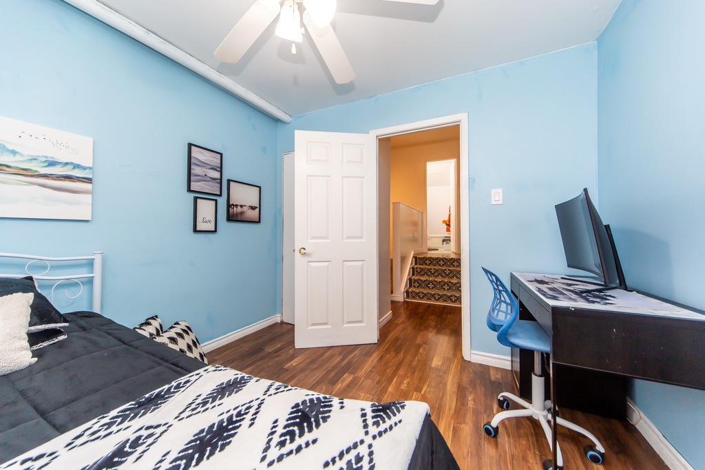 143-34-venetian-cres-north-york-39