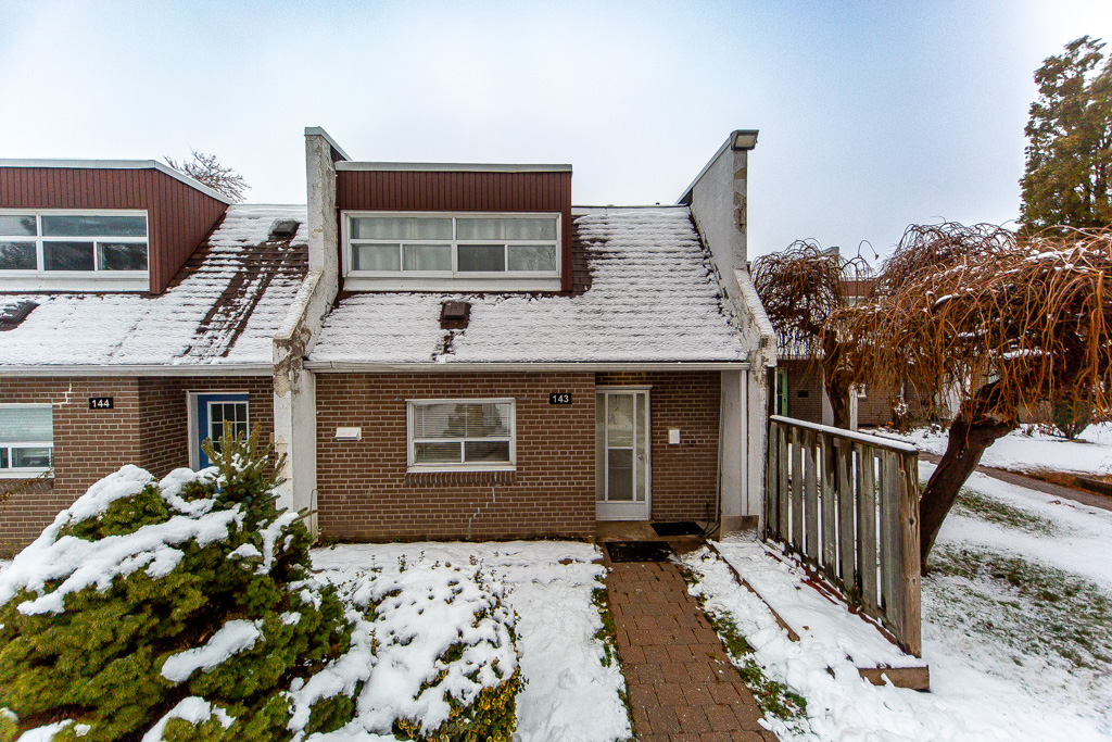 143-34-venetian-cres-north-york-4