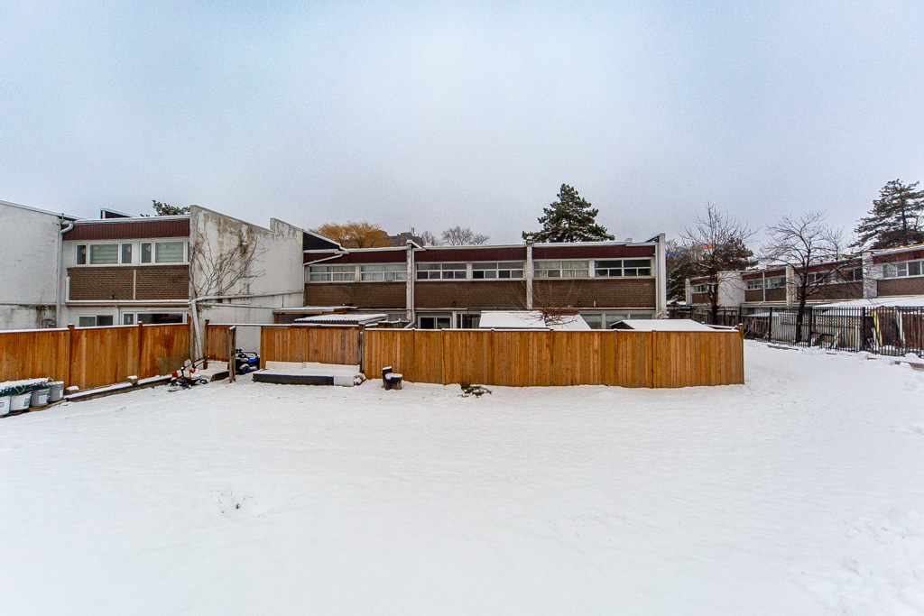 143-34-venetian-cres-north-york-42