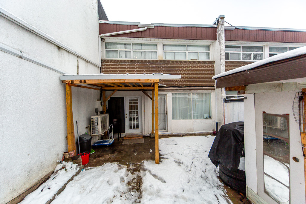 143-34-venetian-cres-north-york-44