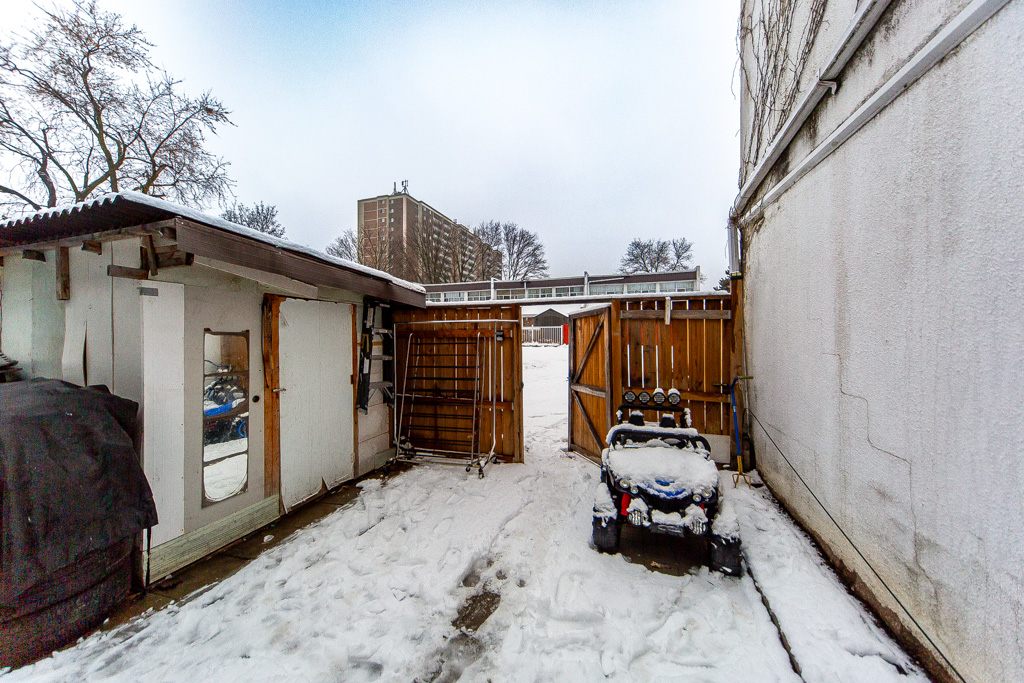 143-34-venetian-cres-north-york-45
