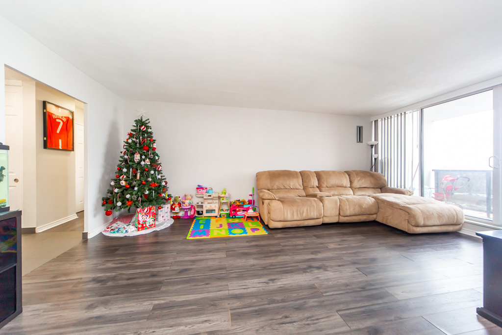 2106-85-emmet-ave-york-13