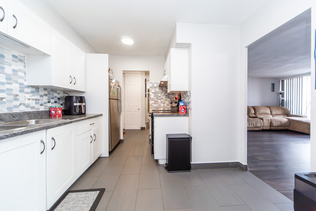 2106-85-emmet-ave-york-22