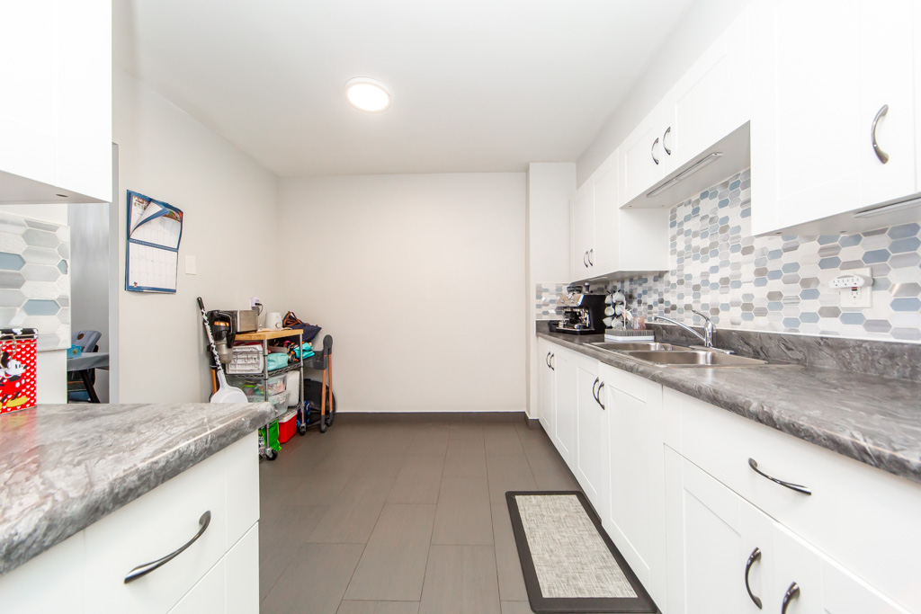 2106-85-emmet-ave-york-24