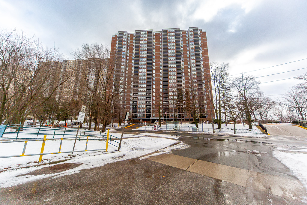 2106-85-emmet-ave-york-3