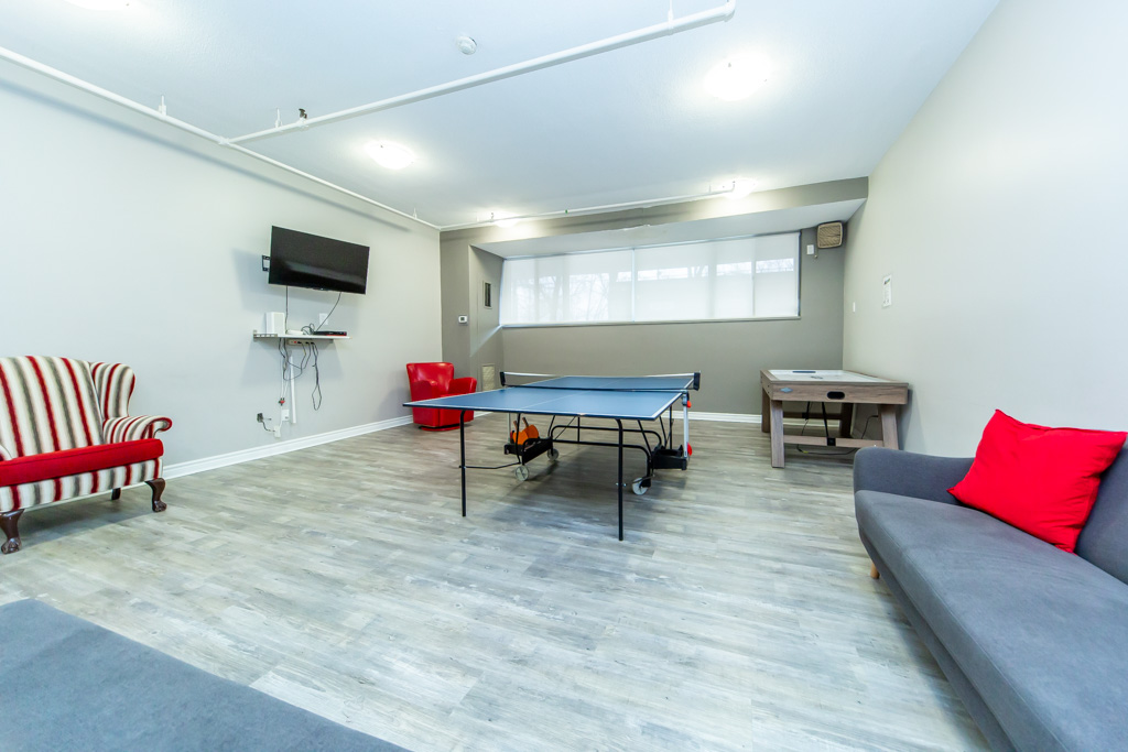 2106-85-emmet-ave-york-48