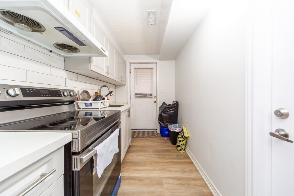 377-assiniboine-rd-north-york-24
