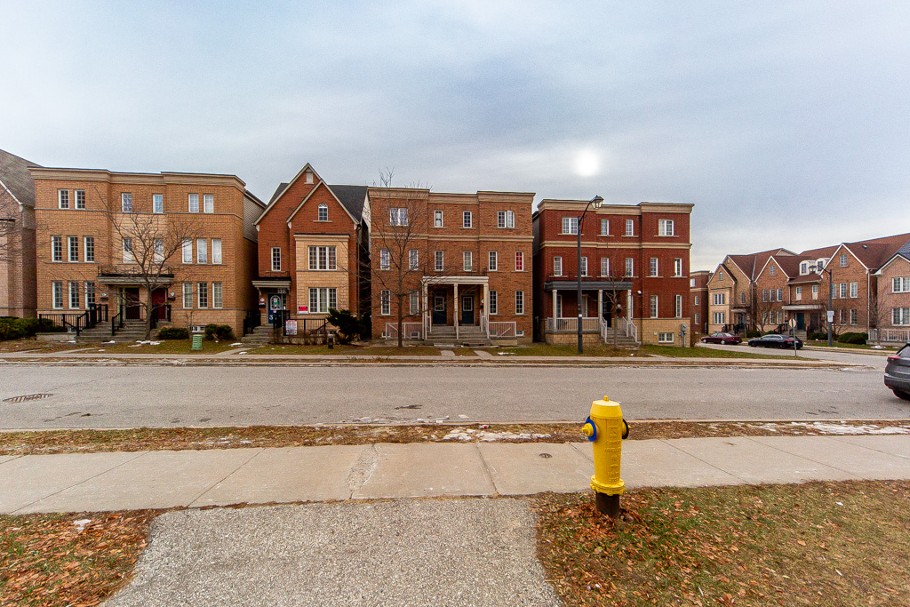 377-assiniboine-rd-north-york-3