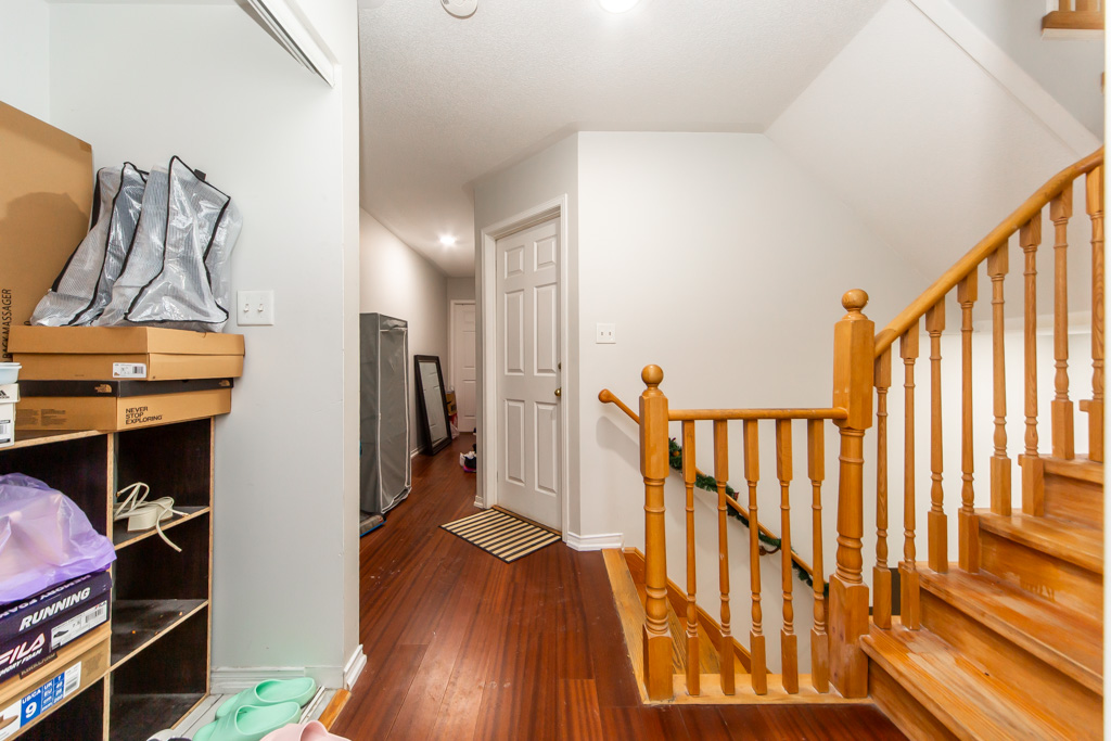 377-assiniboine-rd-north-york-37