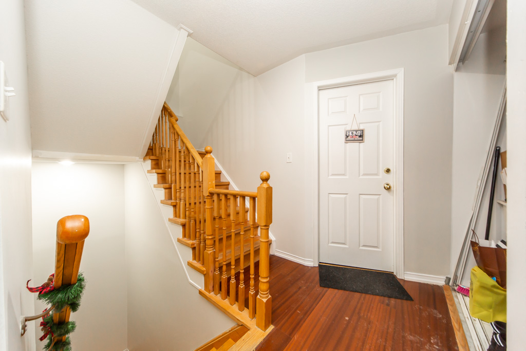377-assiniboine-rd-north-york-38