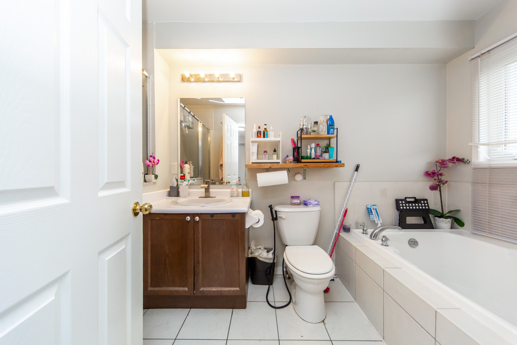 377-assiniboine-rd-north-york-41