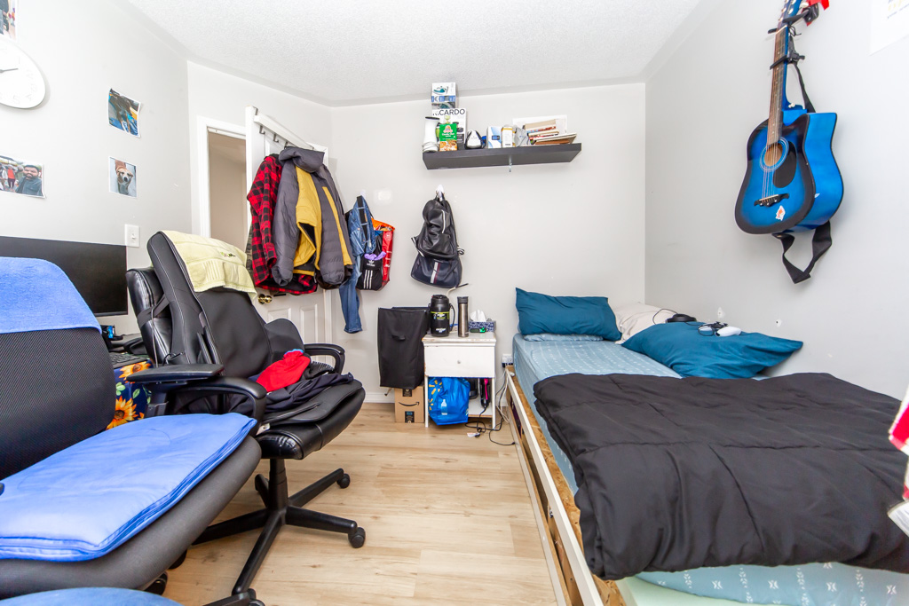 377-assiniboine-rd-north-york-44