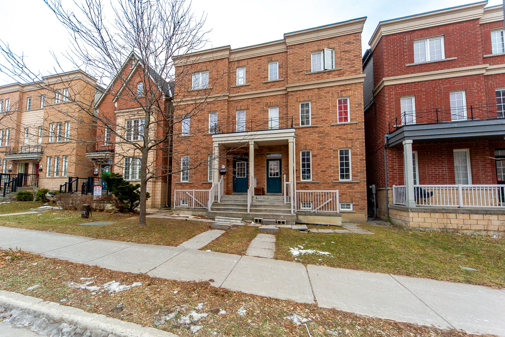 377-assiniboine-rd-north-york-5