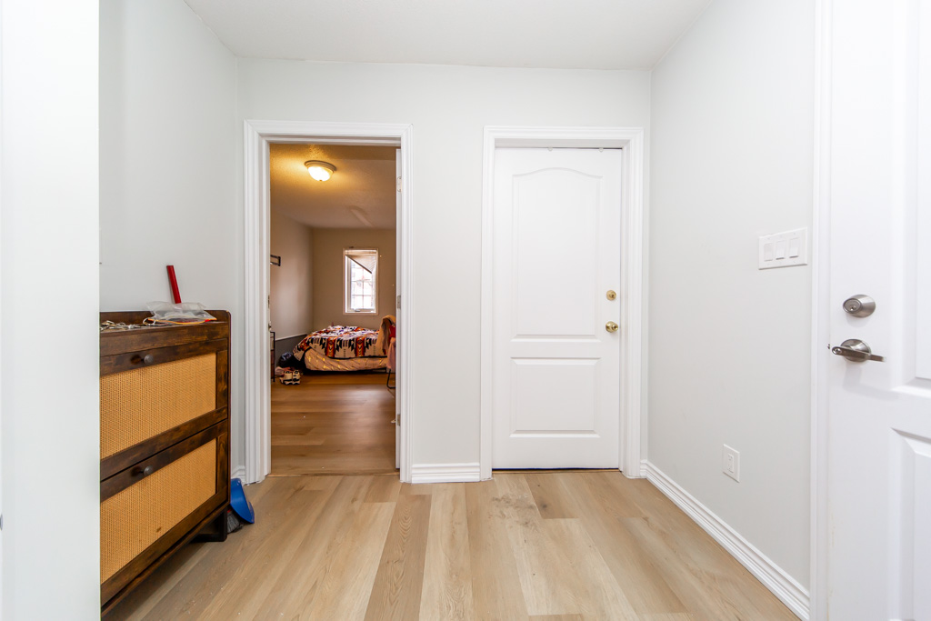 377-assiniboine-rd-north-york-50