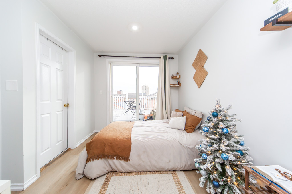 377-assiniboine-rd-north-york-52