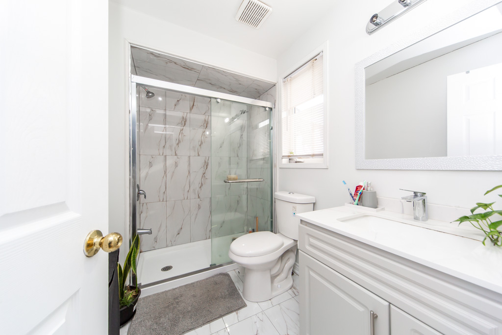 377-assiniboine-rd-north-york-53