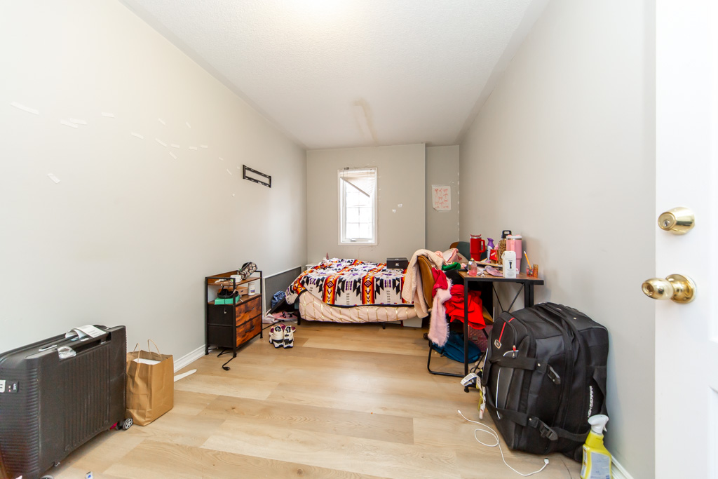 377-assiniboine-rd-north-york-57