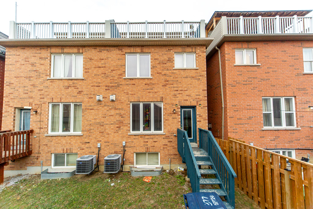 377-assiniboine-rd-north-york-63
