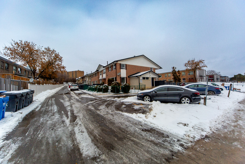 1-61-ardglen-dr-brampton-1