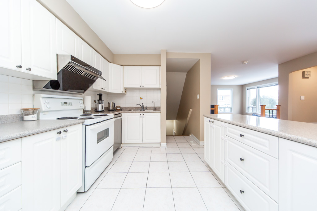 1-61-ardglen-dr-brampton-16